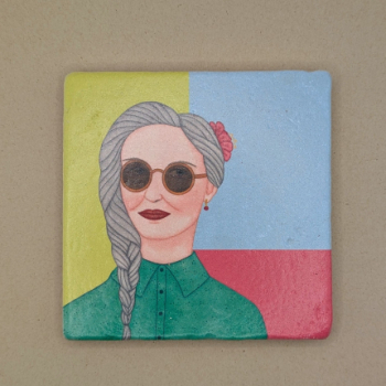 Fliese - Frau mit grauem Haar